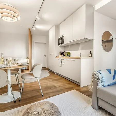 Nordic 84 - Zentrales Mit Parkplatz, Smart Tv Und Highspeed Internet Apartamento *
