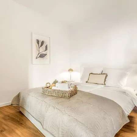 Apartamento Nordic 84 - Zentrales Mit Parkplatz, Smart Tv Und Highspeed Internet Oldemburgo